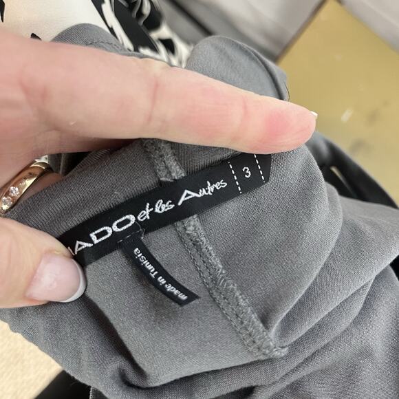 Mado et les Autres Top Women's sz L/3 Gray White Pullover Pleated Stretch Artsy - Picture 7 of 7